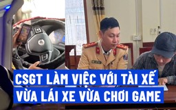 Vừa lái xe khách vừa…chơi game