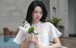 Diện váy trắng cho mùa hè đầy nắng
