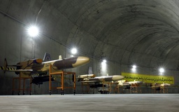 Iran công bố thành phố tên lửa bí mật dưới lòng đất