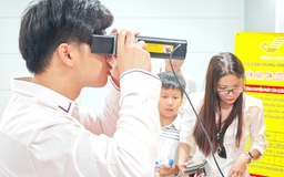 Đến ga metro cấp thẻ căn cước cho học sinh, người dân TP.HCM