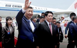 Chủ tịch nước Lương Cường đón Tổng Bí thư, Chủ tịch nước Trung Quốc Tập Cận Bình