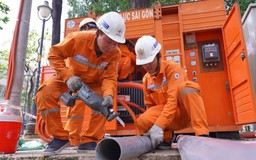 Nắng nóng liên tục, tiêu thụ điện tại TP.HCM tăng vọt