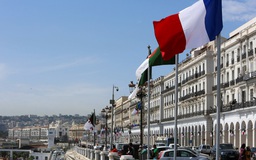 Hóa giải chưa bền đã hiềm khích mới