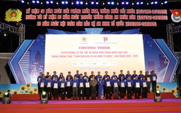 Tổng biên tập Báo Thanh Niên được Bộ Công an vinh danh