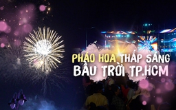 Pháo hoa thắp sáng bầu trời TP.HCM, người dân ngỡ đêm giao thừa