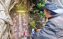 Tấm bia cổ trấn yểm tại chùa Cầu bị phá hoại: Nghe tiếng búa vọng trong đêm