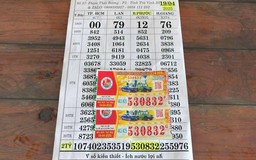 Người đàn ông trúng 2 tờ vé số độc đắc mang bao lớn đi nhận tiền mặt