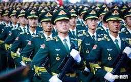 Quân nhân Trung Quốc, Lào, Campuchia tham gia diễu binh 30.4 ở TP.HCM