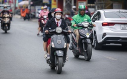 Sử dụng xe máy điện trong mùa mưa, cần lưu ý gì?