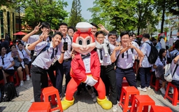Jollibee khởi động hành trình ‘Vui mở tương lai’ tại 300 trường THPT trên toàn quốc