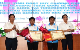 Quảng Nam thưởng 'nóng' cặp song sinh đoạt huy chương vàng toán quốc tế