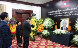 Bí thư thứ nhất T.Ư Đoàn viếng cố Chủ tịch nước Lào Khamtay Siphandone