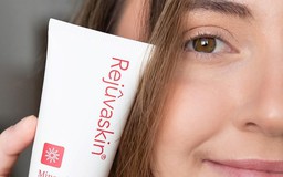 Top 10 kem chống nắng nhất định phải “mua đi mua lại N lần” cho tới già