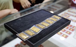 Giá vàng hôm nay 6.4.2025: Công ty bán ra đắt hơn mua vào 3 triệu đồng/lượng