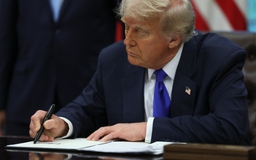 Ông Trump ký sắc lệnh giảm giá thuốc