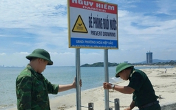 Lực lượng biên phòng cứu 2 cậu cháu bị đuối nước ở vịnh Đà Nẵng