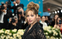 Đằng sau hào quang 'đại sứ thương hiệu' của thần tượng Kpop