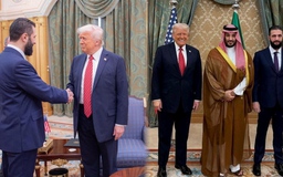 Ông Trump lần đầu gặp cựu 'phần tử khủng bố', Mỹ thay đổi lớn chính sách