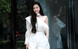 Áo lệch vai, chiếc áo không thể thiếu cho hè này