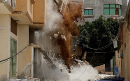 Máu lại đổ ở Bờ Tây, Israel giết năm người Palestine