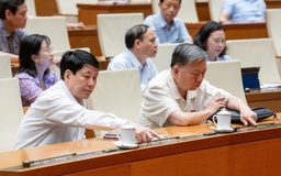 Quốc hội quyết định chỉ khoán chi 14 tỉ cho một bộ luật