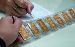 Giá vàng tăng khi chứng khoán giảm