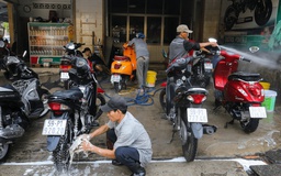 Rủi ro khi thay dầu nhớt tại các tiệm rửa xe máy