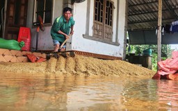 Bắc Trung bộ mưa như trút nước giữa mùa khô, vì sao?