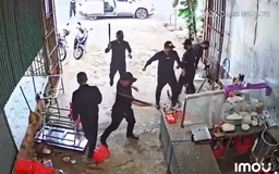 Vụ đập phá quán phở: Nhóm người mặc đồ đen đe dọa đòi nợ