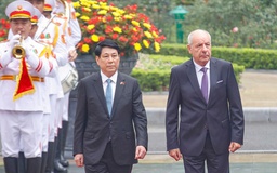 Chủ tịch nước Lương Cường chủ trì lễ đón Tổng thống Hungary Sulyok Tamas