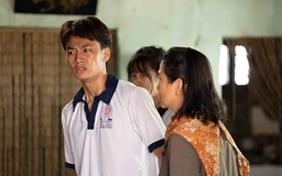 Doanh thu ‘Lật mặt 8’ vượt ‘Thám tử Kiên’