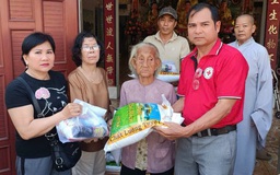 Người kết nối yêu thương