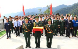 Tự hào, thiêng liêng Lễ thượng cờ A Pa Chải - cực Tây Tổ quốc