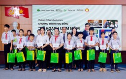 CUBHCM trao học bổng ‘ươm mầm đại thụ’ cho học sinh vượt khó tại Quảng Nam
