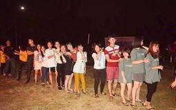 Người trẻ có ‘quay lưng’ với các cuộc team building?