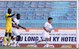 Nam Định quá xứng đáng giành ‘ngôi vua’ hai mùa liên tiếp, CLB Quảng Nam vẫn nơm nớp lo sợ