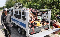 Công an Thanh Hóa thông tin vụ hàng ngàn chai nước mắm vứt bỏ ở Quảng Nam