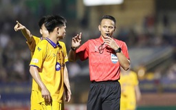 Lộ diện 2 trọng tài Malaysia điều hành trận play-off: Bình Phước tạo lịch sử, hay Đà Nẵng thoát hiểm?