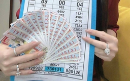Trúng độc đắc 14 tờ, người đàn ông miền Tây trích hẳn 2 tỉ làm từ thiện