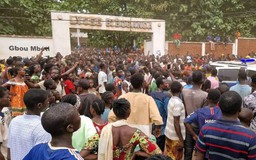 Giẫm đạp trong ngày thi tốt nghiệp ở CH Trung Phi, 29 học sinh thiệt mạng