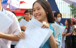 Thí sinh tự tin '10 điểm trong tầm tay', gia đình chuẩn bị poster chúc mừng
