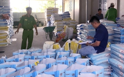 Một hộ dân sản xuất hơn 37 tấn hàng giả là thức ăn cho tôm
