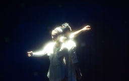 Sân khấu 'chạy theo' show âm nhạc