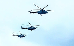 Ban bay đầu tiên của lực lượng trực thăng tham gia nhiệm vụ A80