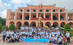 Hơn 100 kiều bào trẻ khắp thế giới về TP.HCM tìm hiểu lịch sử