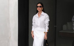 Chân váy trắng dài, thanh lịch, bồng bềnh và đầy tinh tế