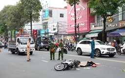 Cần Thơ: Té ngã giữa đường, 1 người bị xe khách cán tử vong tại chỗ