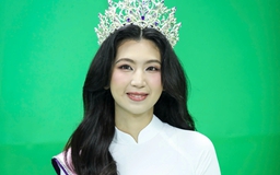 Hoa khôi Quỳnh Anh nói gì với nhận định không xinh bằng á khôi?