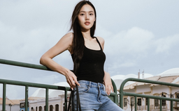 Áo tank top và quần jeans - công thức cuốn hút dành cho nàng