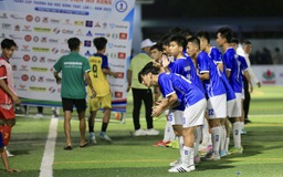 Nhiều cựu danh thủ hội ngộ mừng đội Trường ĐH Đồng Tháp vào bán kết giải sinh viên